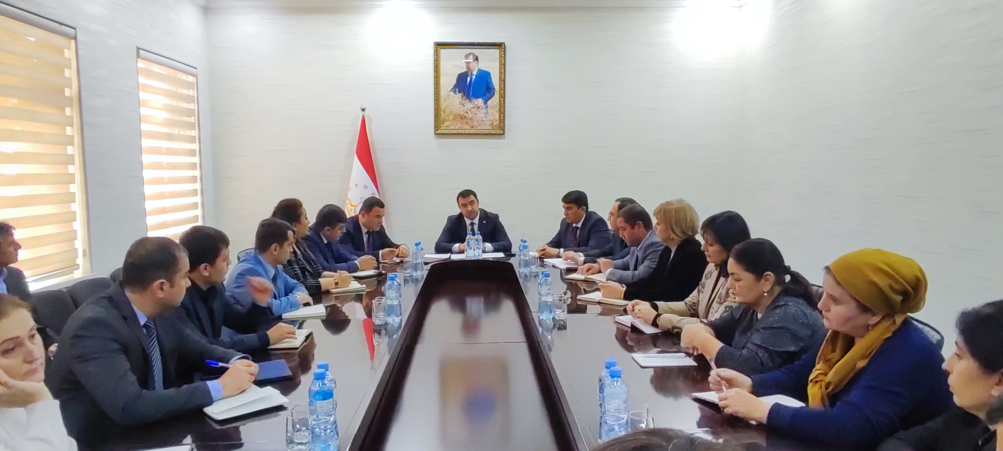 ШАРҲУ ТАВЗЕҲИ ПАЁМИ ПЕШВОИ МУАЗЗАМИ МИЛЛАТ, ПРЕЗИДЕНТИ ҶУМҲУРИИ ТОҶИКИСТОН  МУҲТАРАМ ЭМОМАЛӢ РАҲМОН