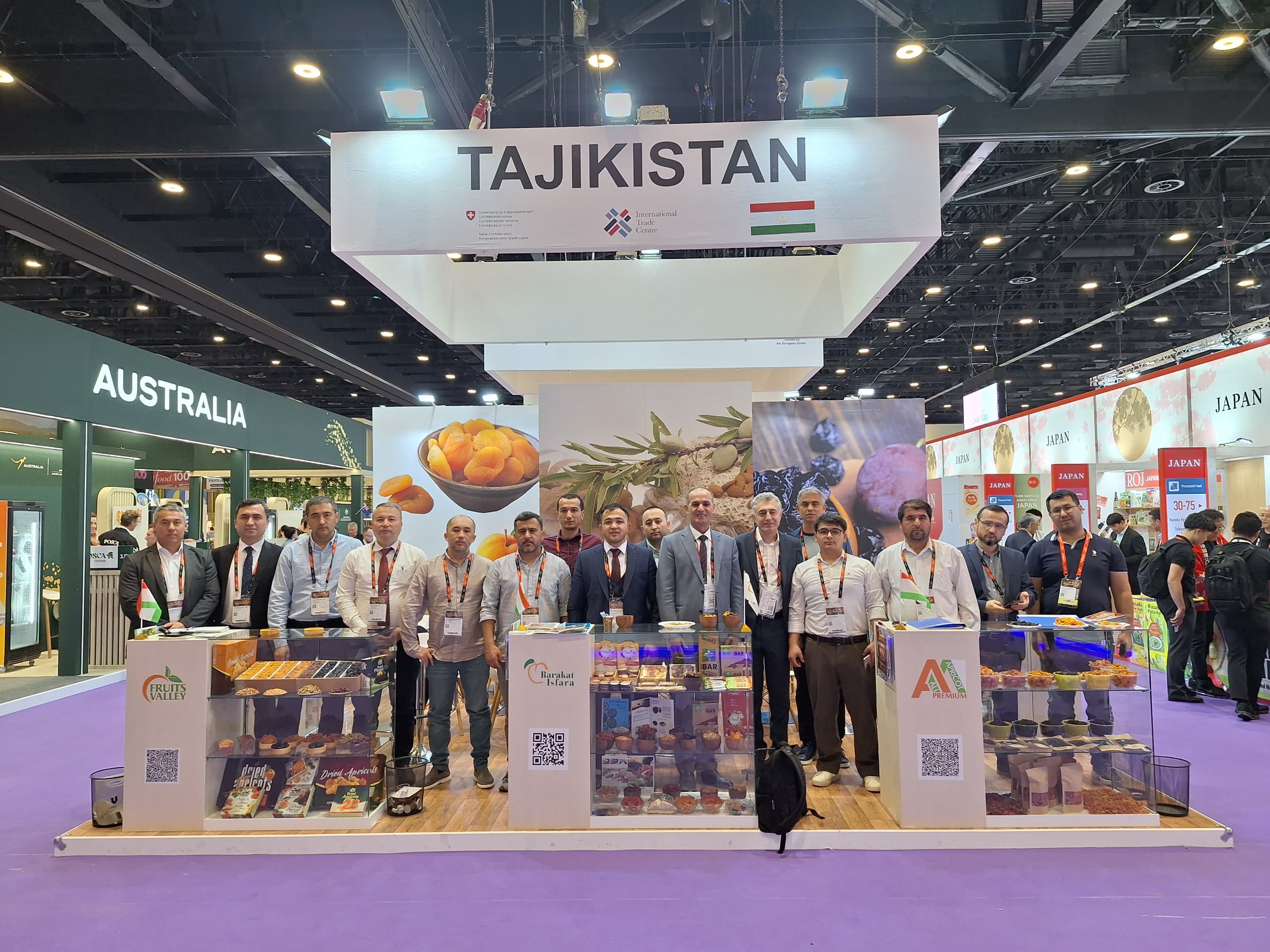 ХУШКМЕВАҲОИ ТОҶИКИСТОН ДАР НАМОИШГОҲИ GULFOOD DUBAI 